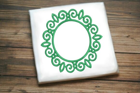 Gilded Garden Wreath Frame: A Touch of Elegance